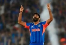 इतिहास रचने से तीन कदम दूर हैं जसप्रीत बुमराह,