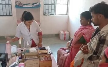 सर्वर नही चलने से सामुदायिक स्वास्थ्य केन्द्र में ब्लड जांच के लिए मरीज हुए परेशानरजिस्ट्रेशन पोर्टल ठप होने से बिना जांच कराये लौटे दर्जनों ग्रामीण, निजी पैथोलॉजी में जांच करवाने को हुए मजबूर