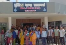 किसान सेवा साख सहकारी समिति पर लाखों रूपयों की धोखाधड़ी का आरोप, उपभोक्ताओं ने किया हंगामा