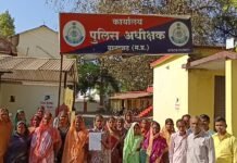 नशा मुक्ति अभियान चलाना, महिलाओ को पड़ रहा महंगा, चोरी का लगा आरोप