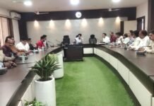 जिले में घरेलू एलपीजी गैस सिलेंडर, पेट्रोल एवं डीजल का पर्याप्त स्टॉक उपलब्ध