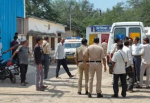 परिजनों ने नरसिंहपुर जिला अस्पताल पर लगाया शव गायब करने का आरोप, बोले- ये हमारे बच्चा नहीं