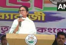 ‘भाजपा चुनाव से पहले वोटरों को देती है रिश्वत और बाद में…’; ममता ‘दीदी’ ने SIR को बताया सबसे बड़ा घोटाला