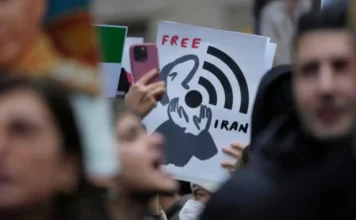 ईरान में 45 दिनों से इंटरनेट ब्लैकआउट जारी, दुनिया के सबसे लंबे शटडाउन का बना रिकॉर्ड