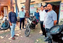 जबलपुर में बिल नहीं चुकाया तो बिजली कंपनी के कर्मचारियों ने जब्त कर लिए उपभोक्ता के फ्रिज, कूलर और बाइक