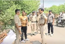 पुलिस ने निकाली MLA प्रीतम लोधी के बेटे की दंबगई! जहां मारी थी लोगों को टक्कर, थाने से वहां तक पैदल ले गई पुलिस