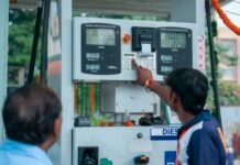 तेल कंपनियों पर चौतरफा मार! हर दिन 1,600 करोड़ का घाटा, क्या अब बढ़ेंगे पेट्रोल-डीजल के दाम?