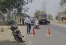 भीषण गर्मी में वाहन चेकिंग के दौरान पानी की व्यवस्था नहीं होने से जनता और पुलिस दोनों परेशान