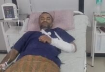 कोहकाडिबर में दो पक्षों के बीच हुई खूनी झड़प में घायल दूसरे पक्ष के दो व्यक्ति नगर के निजी अस्पताल में भर्ती