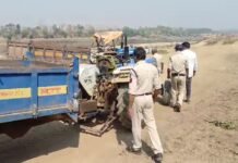 अवैध रेत उत्खनन पर पुलिस की कार्रवाई, 7 ट्रैक्टर-ट्रॉली जब्त,