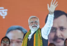 ‘पश्चिम बंगाल को 15 सालों में टीएमसी ने किया बर्बाद, अब बनेगी बीजेपी की सरकार’, सिलीगुड़ी रैली में गरजे पीएम मोदी