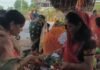 पति की दीर्घायु के लिए सुहागिन महिलाओं ने की वट वृक्ष की पूजा