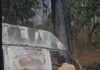 भीषण सडक़ हादसा, अनियंत्रित होकर पेड़ से टकराई जननी एक्सप्रेस