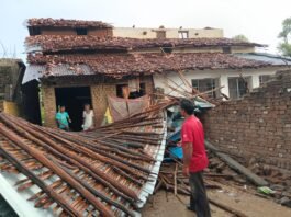 आंधी-तूफान में उड़ा मकान का टीन शेड, 6 वर्षीय बालिका घायल,