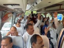 दिल्ली में हाई-वोल्टेज ड्रामा: MP के कांग्रेस विधायकों को पुलिस ने हिरासत में लिया, बैरिकेड लांघने की कर रहे थे कोशिश