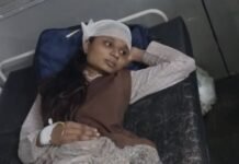 ट्रेन में चढ़ते समय छात्रा को आया चक्कर, प्लेटफॉर्म पर गिरकर हुई घायल