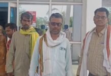 हादसे का इंतजार कर रहे अधिकारी,जर्जर प्राथमिक शाला भवन बनाने पर नही दिया जा रहा ध्यान