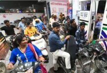 Petrol Price News: पेट्रोल से 20 रुपये प्रति लीटर सस्ता है E85 ईंधन, 48 पेट्रोल पंपों पर उपलब्ध, किन वाहनों में होगा इस्तेमाल?