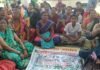 50 दिन बाद भी नहीं हटी शराब दुकान, महिलाओं ने दी भोपाल कूच की चेतावनी,