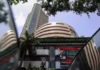 Mcap of Top Firms: HDFC, SBI और ICICI Bank की बल्ले-बल्ले, शेयर बाजार में तेजी से 8 फर्मों की वैल्यू ₹1.90 लाख करोड़ बढ़ी