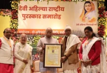राम मंदिर चंदा चोरी विवाद: चंपत राय से ‘देवी अहिल्या पुरस्कार’ वापस लेने की उठी मांग, कांग्रेस हमलावर