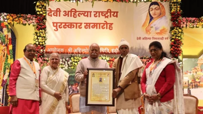 07_07_2026-champat_rai_ahilya_award_controversy__m