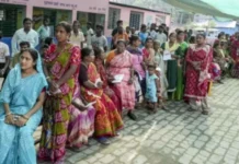 दतिया उपचुनाव में लखनपुर में सड़क की मांग पर वोटिंग का बहिष्कार… कांग्रेस ने पोलिंग एजेंट रोकने का लगाया आरोप