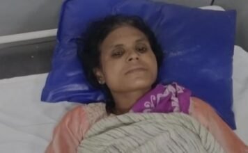 घरेलू विवाद में पति ने पत्नी पर पेट्रोल डाल कर लगाई आग