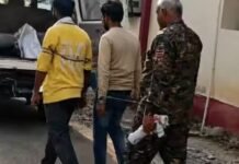 मुरैना में दो सालों ने जीजा को पेड़ से बांधा, कपड़े उतारकर डंडों से पीटा, साली के साथ है छेड़खानी का आरोप