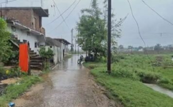 वार्ड नं.९ में गंदगी और जलभराव से वार्डवासी आक्रोशित