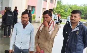 पहली लिस्ट में पात्र, दूसरी लिस्ट में माँ बेटे हो गए अपात्र