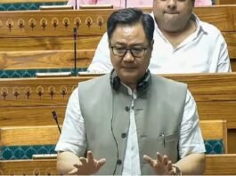 छात्रों पर संसद में तकरार, रिजिजू बोले- हम आज ही चर्चा चाहते हैं, विपक्ष थोप रहा शर्तें, हंगामे के चलते लोकसभा 2 बजे तक स्थगित
