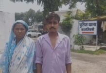 नहाने गई बुजुर्ग महिला के घर से १८००० रुपये पार