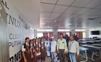 उत्कृष्ट विद्यालय लालबर्रा के विद्यार्थियों ने किया सांदीपनी विद्यालय लेंडेझरी का शैक्षणिक भ्रमणसंस्कार, संस्कृति और गुरू-शिष्य परंपरा के संवर्धन के लिए आयोजित हुआ कार्यक्रम