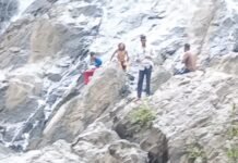 इधर सरकारी आदेश पर पर्यटको के लिए गांगुलपारा बंद, उधर गुपचुप तरीके से लोग कर रहे प्रवेश