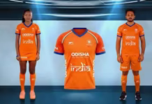 विश्व कप: भारतीय टीम की जर्सी पर विवाद, भगवा रंग पर पूर्व कप्तान ने उठाए सवाल, कहा- यह शर्मनाक है