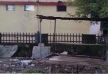 जिला अस्पताल के सामने सड़ांध का साम्राज्य