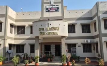 पुरानी रंजिश में युवक पर कुल्हाड़ी और लाठियों से जानलेवा हमला,हालत गंभीर