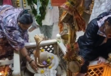 तीसरे सावन सोमवार को भक्तों से गुलजार हुआ बाबा भोलेनाथ का द्वार