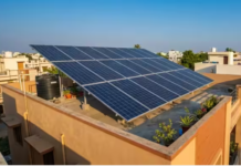 Solar Panel Maintenance: सालों-साल मिलेगी फ्री बिजली, जानें सोलर पैनल की क्षमता बढ़ाने और बिल जीरो करने के 3 असरदार तरीके