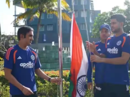 भारत के ऐतिहासिक 600वें टेस्ट से पहले गॉल में गौतम गंभीर और शुभमन गिल ने फहराया तिरंगा, VIDEO वायरल