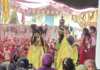विश्व आदिवासी दिवस पर दड़कसा में गूंजा आदिवासी संस्कृति का रंग