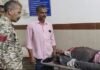 ससुर दामाद मोटरसाइकिल सहित पुल से नाले में गिरे:ससुर की मौत