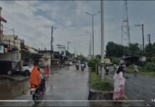 एक घंटे की बारिश में सडक़ हुई जलमग्न