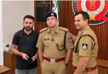IPS नरेंद्र रावत कौन हैं? राहुल गांधी के कार्यक्रम में दिखाई ‘धाक’ तो तिलमिलाए कांग्रेस नेता, डीसीपी के साथ खड़ी हुई पुलिस एसोसिएशन
