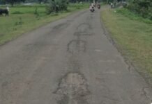 जाम से सेलवा पहुंच मार्ग का खस्ताहाल, आवागमन में हो रही परेशानी