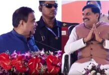 RTO अफसर गांधीवादी, नोट देखते ही फटाफट ठप्पे मार देते हैं, मंच से बोले नितिन गडकरी तो सीएम यादव भी नहीं रोक पाए हंसी
