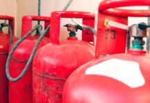 LPG Cylinder Booking: 1 अक्टूबर से बदल जाएगा गैस सिलेंडर बुकिंग का नियम, इन लोगों को नहीं मिलेगी डिलीवरी