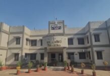 सार्वजनिक पंडाल से विसर्जन के लिए नहर पहुंचे बप्पा,विघ्नहर्ता को दी विदाई