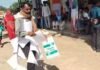 गले में शिकायतों की माला पहन मंत्री के सामने पहुंचा हितग्राही, सरपंच पर कार्रवाई, 20 हजार रिश्वत के आरोप से मचा हड़कंप